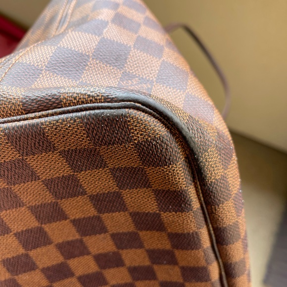 Louis Vuitton Neverfull MM | Damier Ebene exterior, Cherry interior - Picture 10 of 12